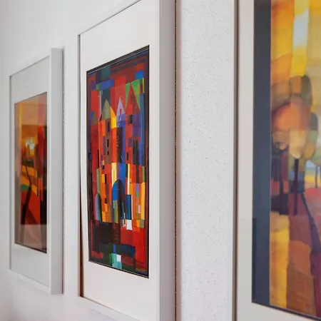 克莱恩蒙塔纳阿莫里伊斯特公寓 *