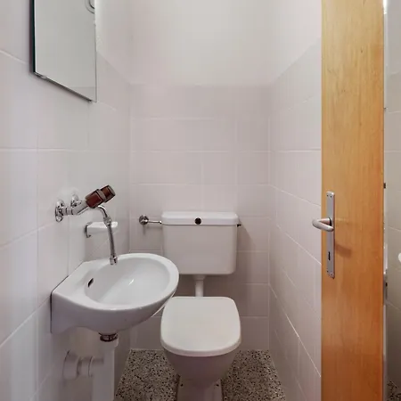 Armorial Est Apt- 72 By Interhome